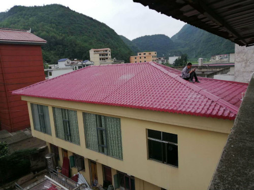 合成树脂瓦